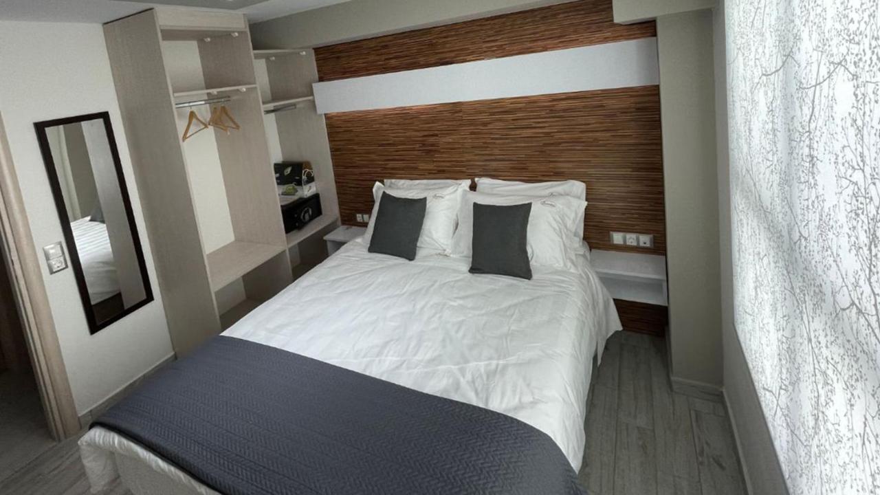 Luxrooms Ofrínion Eksteriør billede